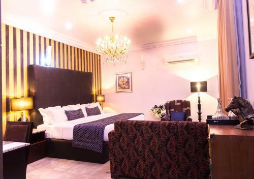 The Cromwell Courtyard Hotel Ltd