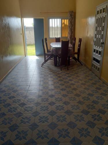 Hostal Chambre Priv�e Meubl�e Climatis�e