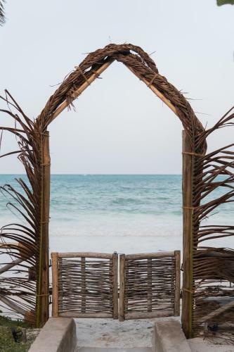 Kima Serviced Beach House & Suites