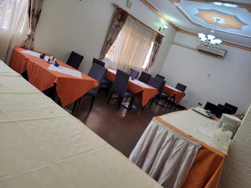 Glory Summit Hotel