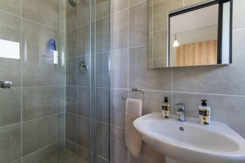 Apartamento #alimamaspaces: Nonku's Greenlee Studio