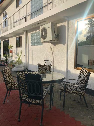 Whitehouse Bed And Breakfast