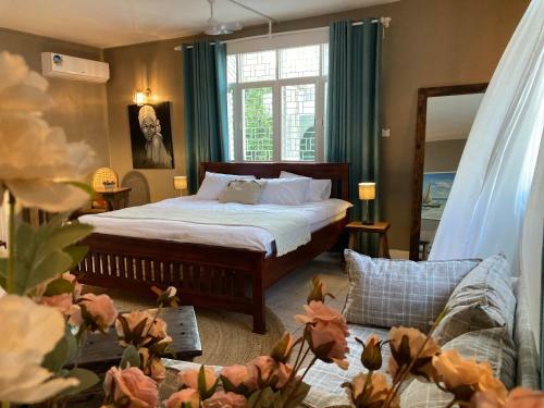 The Place To B&B - The Poolhouse