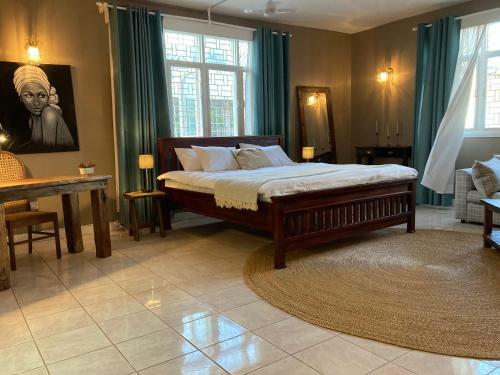 The Place To B&B - The Poolhouse