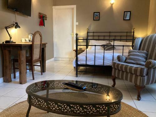 The Place To B&B - The Poolhouse