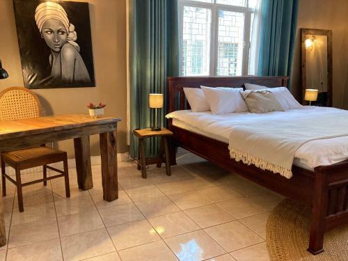 The Place To B&B - The Poolhouse