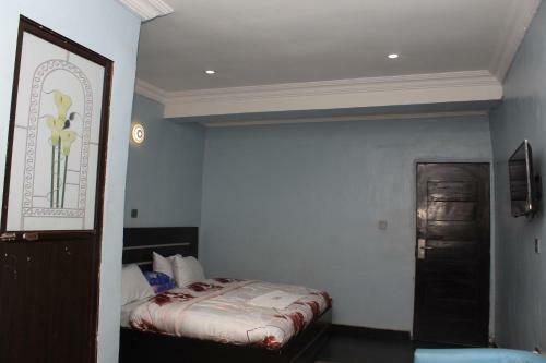 Chirozz Hotels & Suites