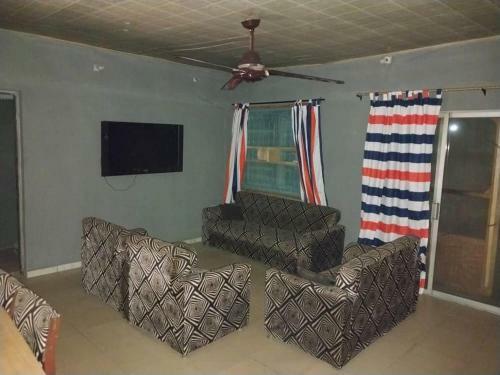 Impeccable 3-bed Apartment Located In Lagos