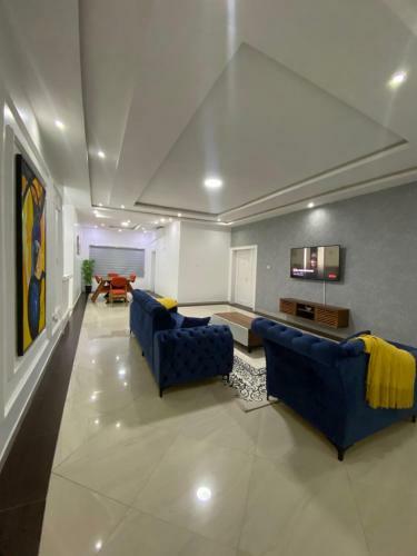 Lovely 2-bedroom Serviced Apartment With Pool In Lekki Phase 1