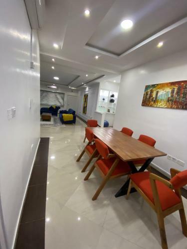 Lovely 2-bedroom Serviced Apartment With Pool In Lekki Phase 1