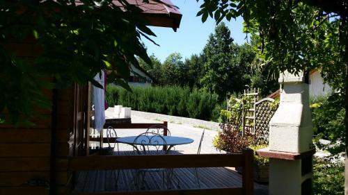 Les Chalets De Pertuis