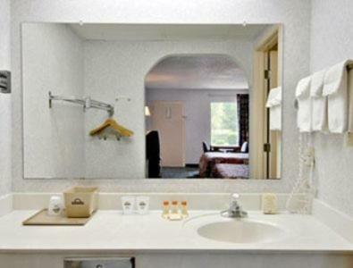 Motel Deluxe Inn And Suites York