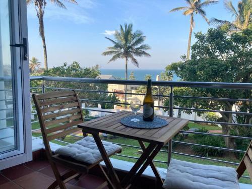 Cozy, 2 Bedroom Beachfront Apartment