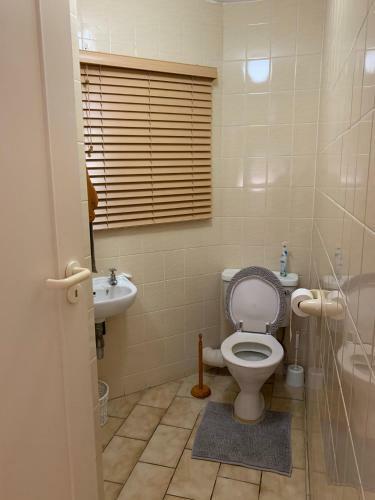 Family Friendly Beachfront Ground Floor Apartment