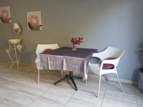 Hostal Royal Villa Guesthouse