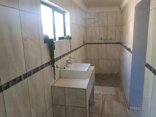 Hostal Royal Villa Guesthouse