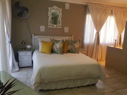 Hostal Royal Villa Guesthouse