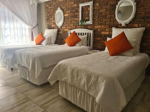 Hostal Royal Villa Guesthouse