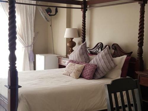 Hostal Royal Villa Guesthouse