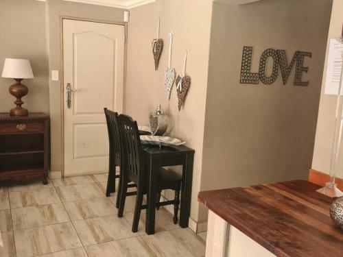 Hostal Royal Villa Guesthouse