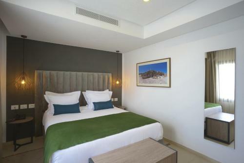 Apartamento Maia Hotel Suites