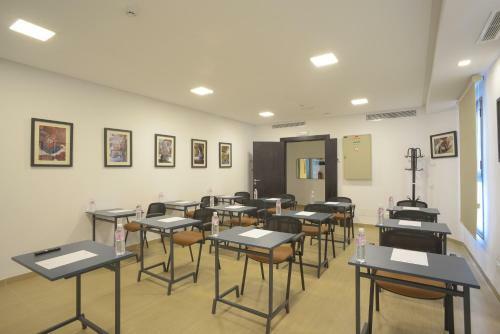 Apartamento Maia Hotel Suites