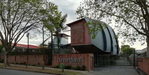 Bed & Breakfast Stratfords Guesthouse