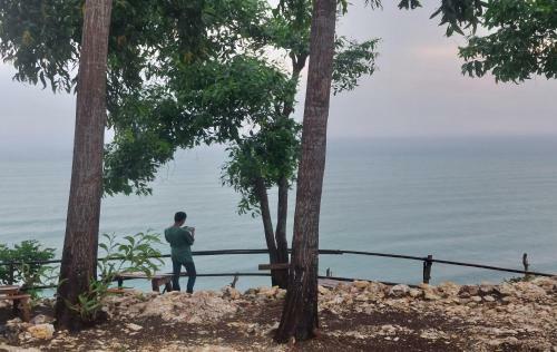 Bukit Shoka Top View Camp