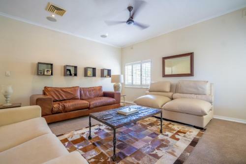Hostal Sm Properties