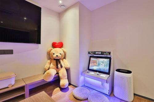 Custom Hotel