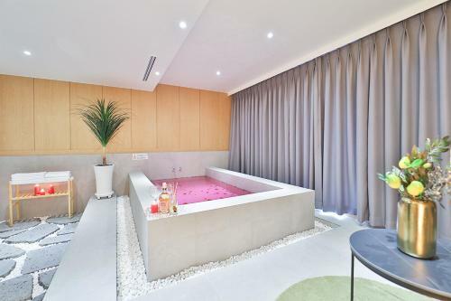 Custom Hotel