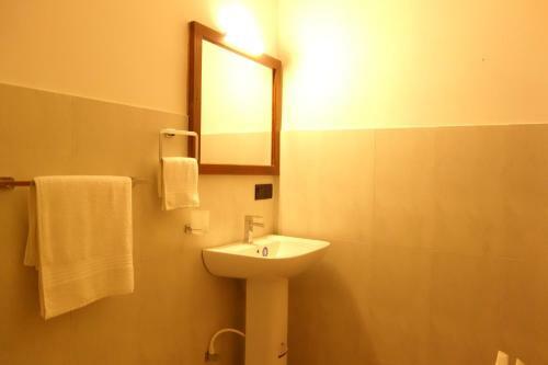 Hostal Swan Lake Habarana