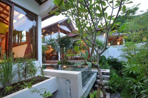 Villa Umah Liang Liu