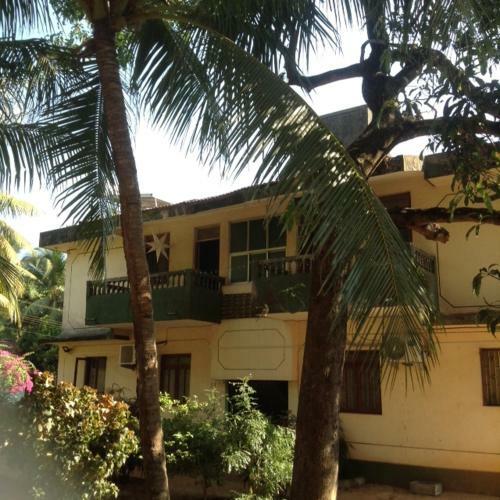 Hostal J & B Holiday Homes