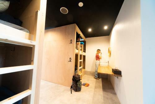 Hostal ???????