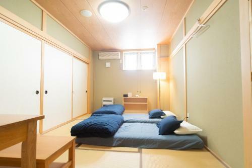 Hostal ???????