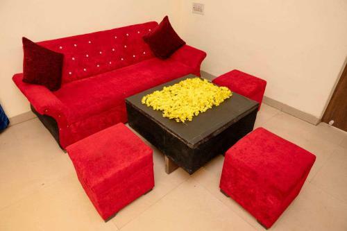 Pop 89885 Hotel Blue Star