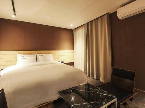 Motel Gangnam Blanc