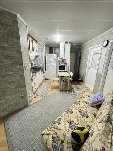 Cozy Room In Seoul
