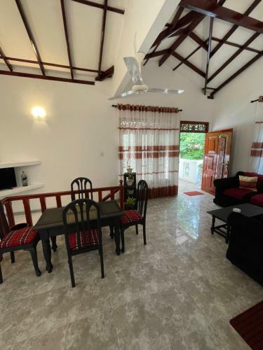 Sunhaven Villa & Apartment