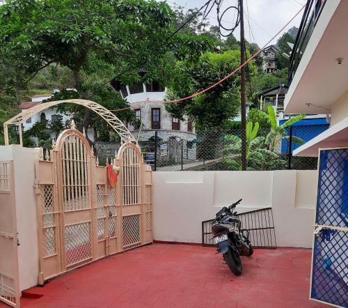 Whitehouse Homestay