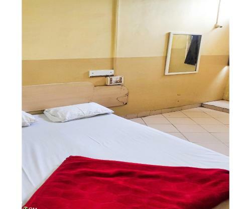 Hotel Shri Chandan By Wb Inn