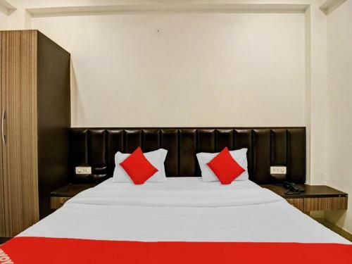 Hotel Four Petals