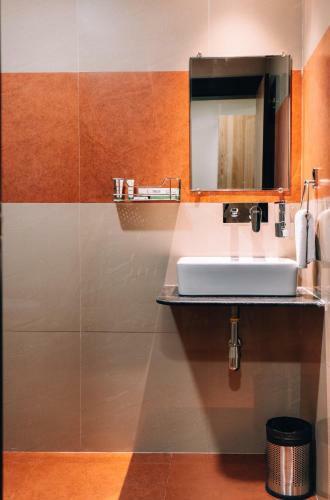 Hotel Geet Kavya Inn