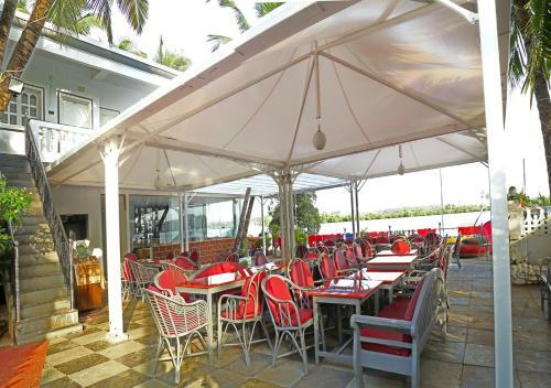 Hotel M Aples Jacks Place