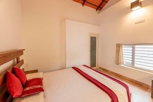 Fernweh, 1br Amidst A Coffee Plantation By Roamhome