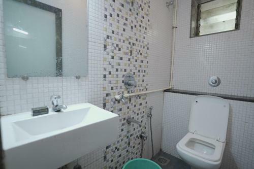 Hotel Royal Orbit By Wb Inn