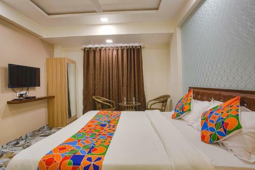 Fabhotel Golden Birds Lodging