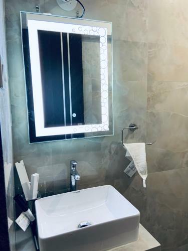La Maison Entire 2 Bhk Serviced Apartment