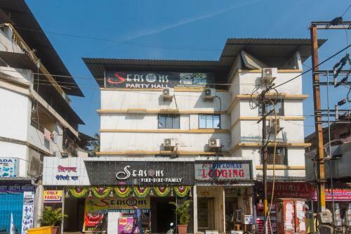Oyo 60820 Hotel Diplomat